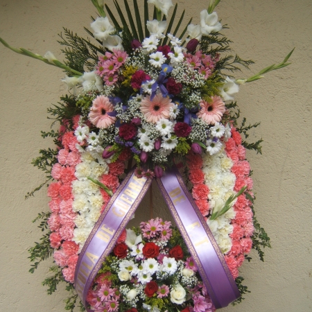 corona funeral blanca y rosa